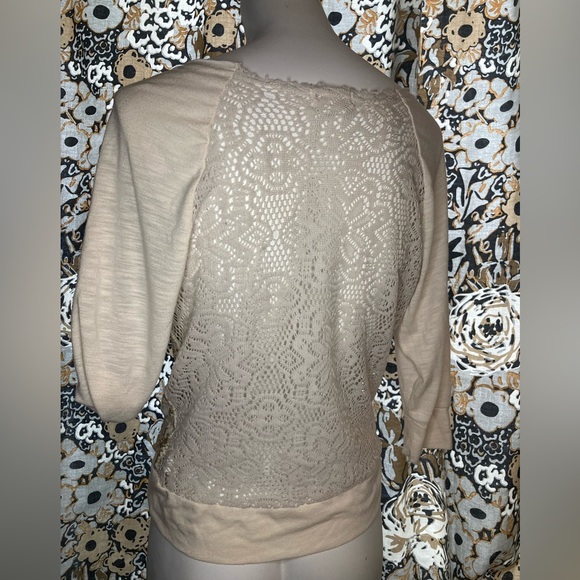 Belle du Jour Metallic front crocheted back - Picture 3 of 5